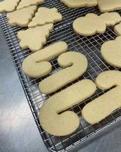 Load image into Gallery viewer, Holiday Cupcake &amp; Cookie Decorating Kit
