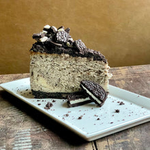 Load image into Gallery viewer, Cookies N. Cream Cheesecake Slice

