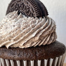 Load image into Gallery viewer, Cookies N. Cream Cupcake
